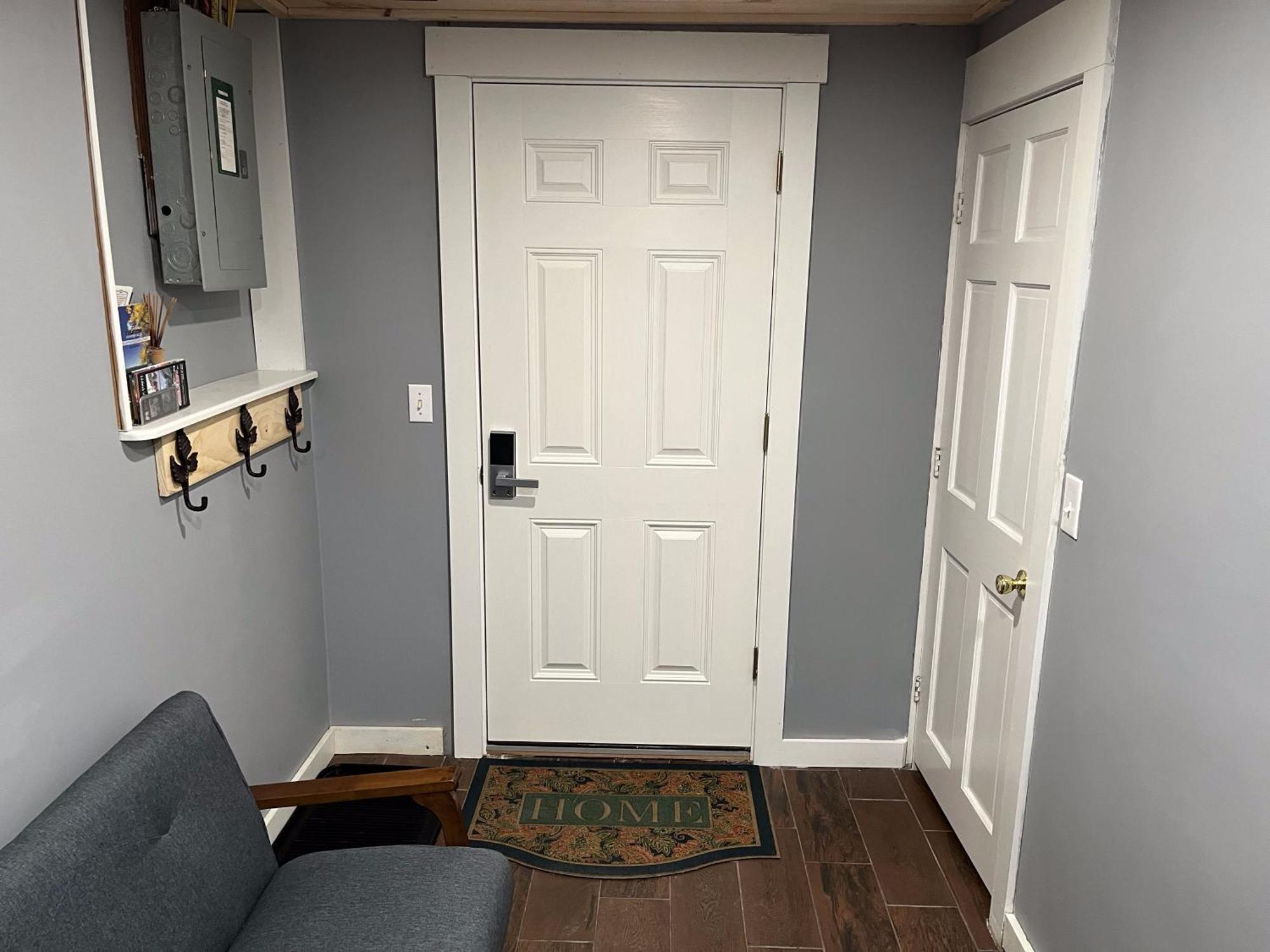 Plush Garden Level Apartment Near Stowe Morristown Exteriör bild